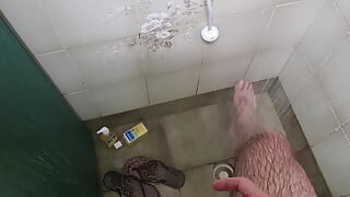 Melancap berbulu di bilik mandi dan merintih (Gunakan telefon)