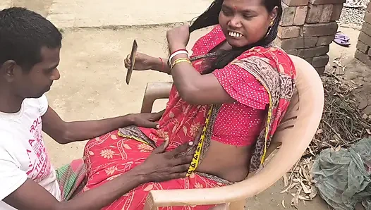 Desi housewife ko market jaane ke samay chut chat kar Pani nikal