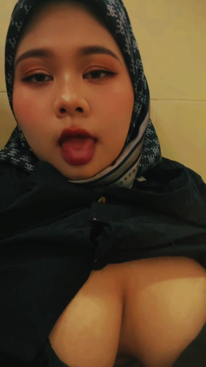 AJSXX99 - My beautiful Malaysian girl in a hijab is waiting for you to cum in the chat. | Clip 2