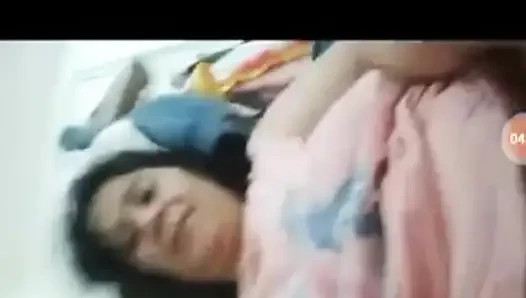 meine frau will zu videoanruf, um ihre muschi zu masturbieren