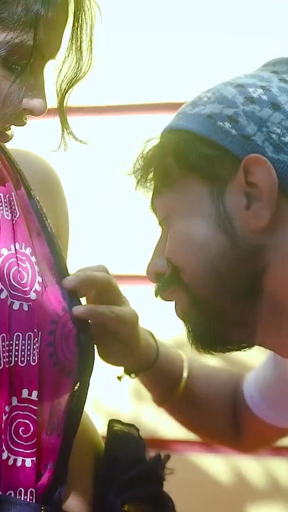 Desi Indian Doodhwala Bhabhi ji Ke Bade Bade Doodh Dekhakar, Doodh se Chodne Laga Part 2( Hindi Audio ) | क्लिप 1