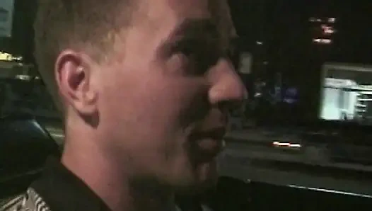 Versaute Taxifahrt: Heiße Abenteuer mit blonder Schönheit