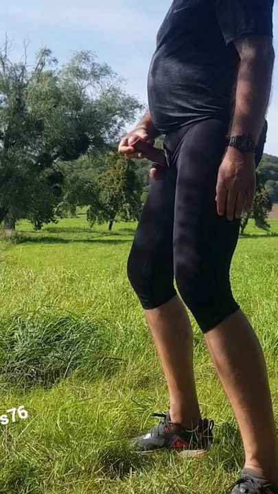 Cum in tights outdoor 😈