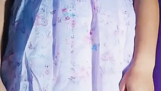 Девушка дези в коротких платьях Piya