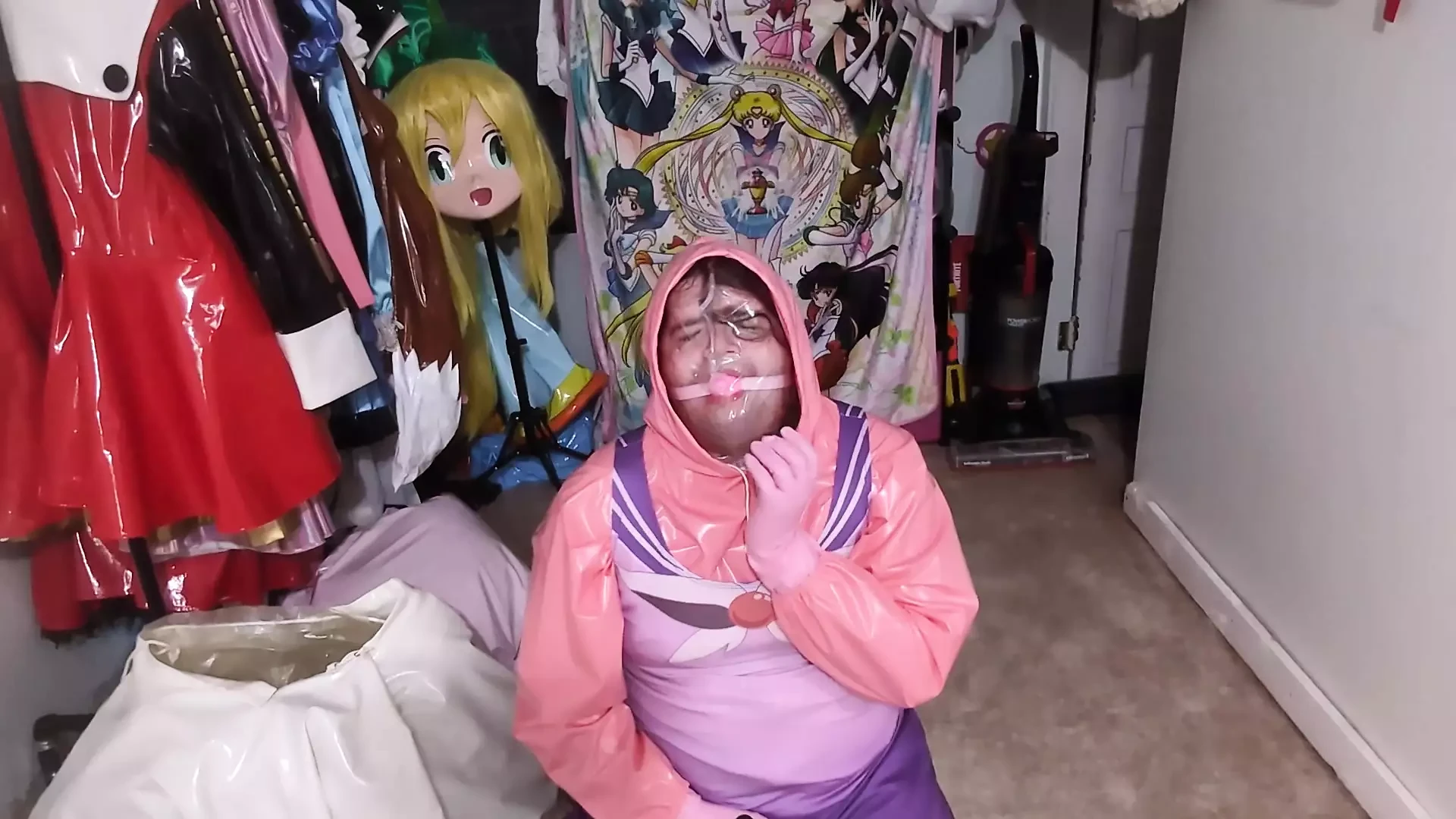 Cosplay Espeon diatasi oleh ditto getah, tersedak dan bernafsu