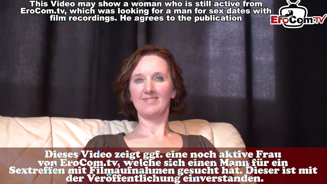 Dütschi Huusfrau vo näbe probiert s erschte Mal en Sex-Casting und masturbiert
