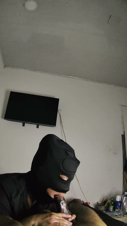 Throat Champ Black Mask 4