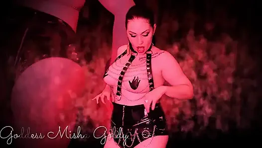 Сделай меня намного мощнее с твоей горячей спермой! Дрочи за суккуб из твоих кошмаров!