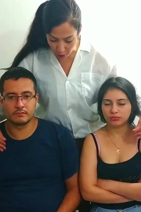 Pareja travesa consigue esclavitud