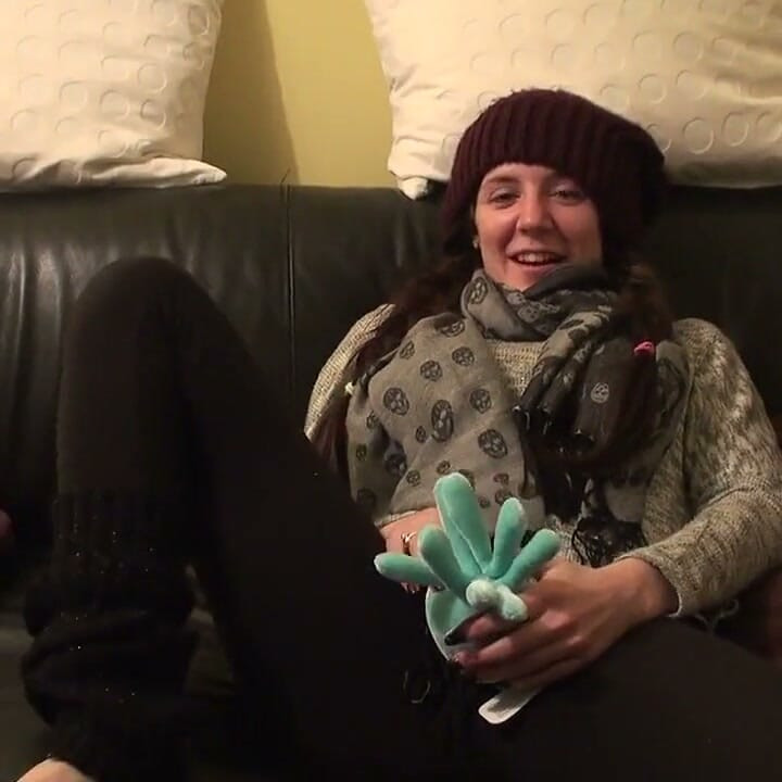 Samantha Bentley, Surpresa Fetiche por Pés e Foda