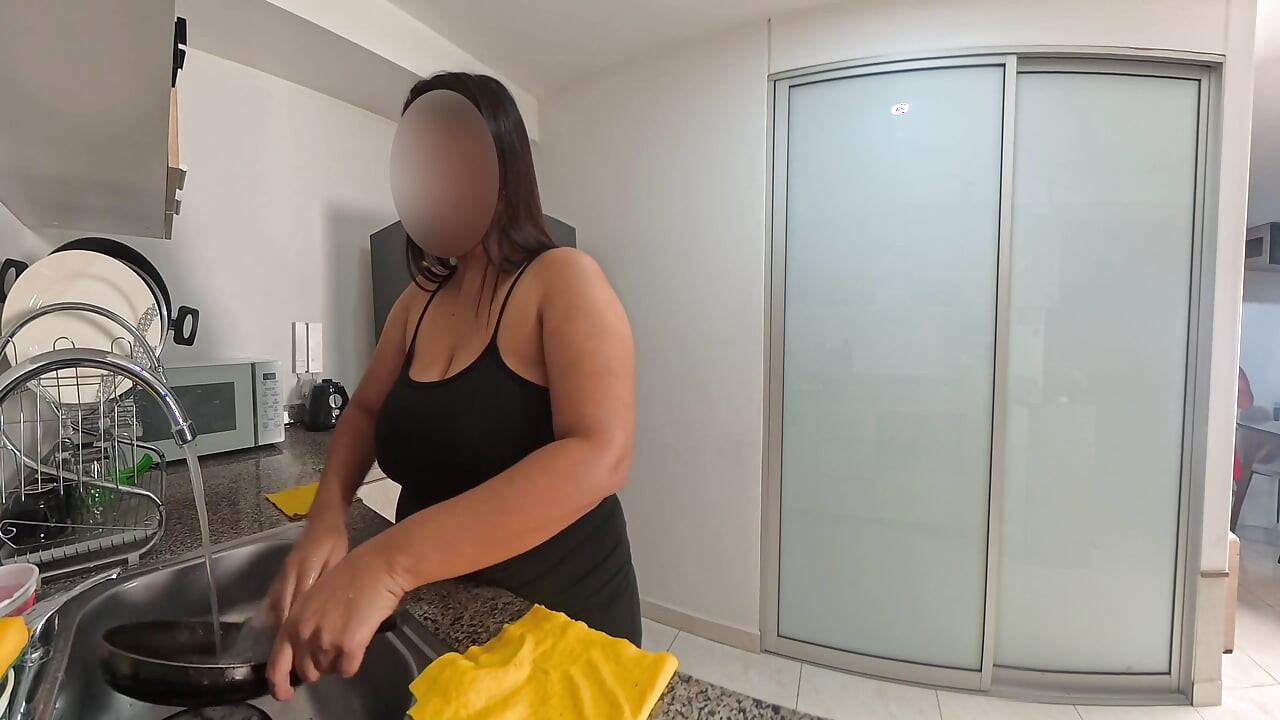 Söpöt kuumat lesbot harrastavat intohimoista seksiä