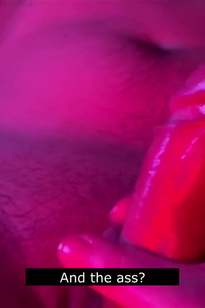 Žena prelepo siše i masira moja jaja i kurac, posle napornog dana na poslu, jebana i svršava na h