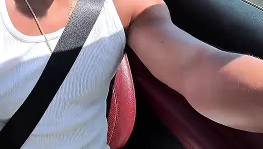 Mary Rock hat im Auto die ihres Freundes geblasen