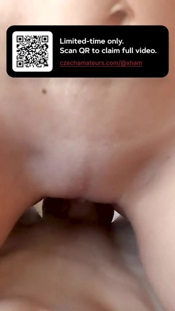 Καυτό ρομάντζο ζευγαριού στο σπίτι που αγαπά τις δουλειές με τα πόδια και πολλά άλλα! | Κλιπ 1