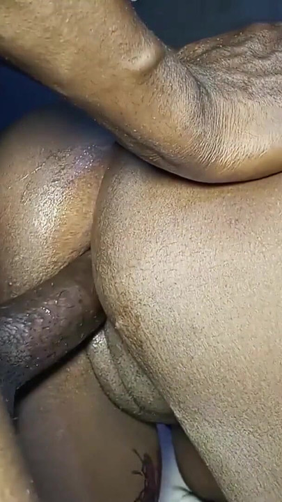 本物の恋人たちが登場する甘いポルノ動画 | クリップ 2