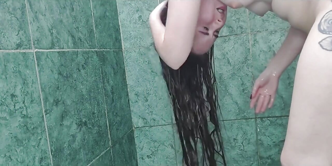 Vask, tørring og børstning af mit hår