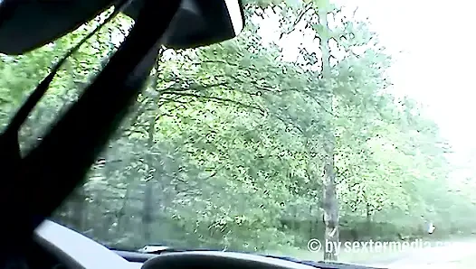 Berlin Ku'dammraser Tows Horny Chick Off