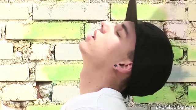 Sprayer Jay fucks his buddy