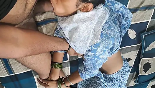 Горячая индийская жена делает минет, сосет хуй