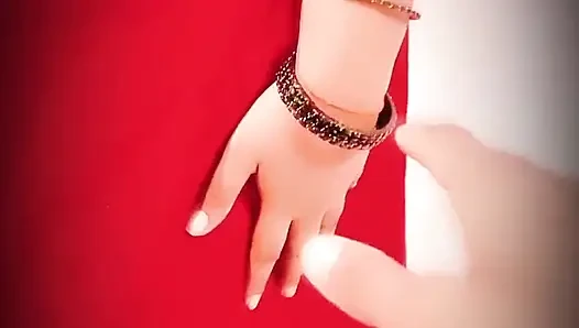 Marathi öğretmen evde kimse yokken genç sıska öğrencisini eve çağırdı ve sert seks yaptı