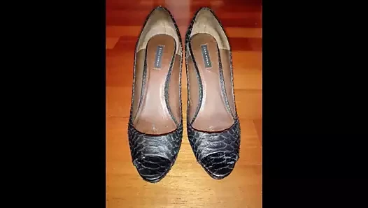 Sepatu istriku