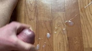 Huge Cumshot on the floor