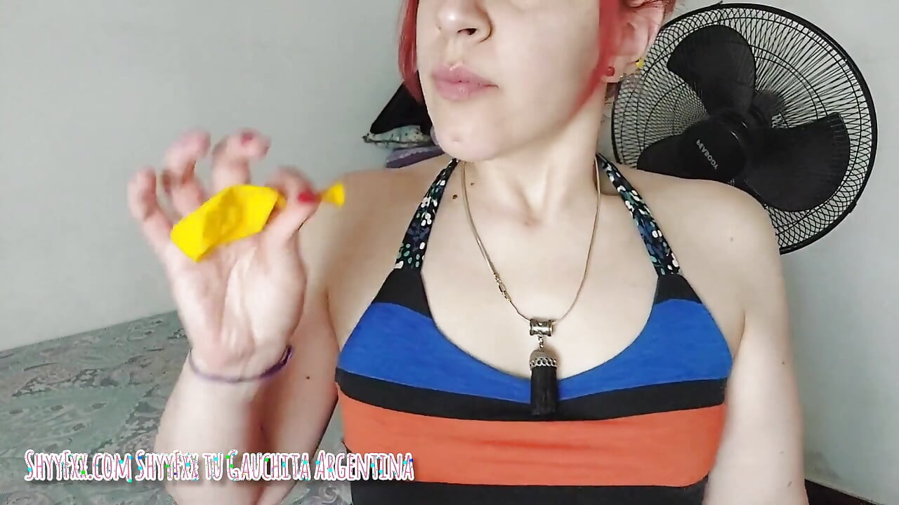 Sesja pompowania balonów z opuchniętymi policzkami!