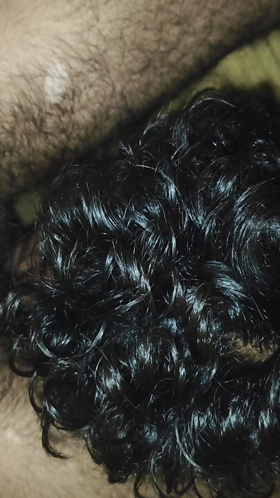 インド系デシのホットな男がディープスロートで私の口を突く