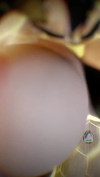 "mej par ek moti robot larki ko chodna mishanri" se manoram pal"