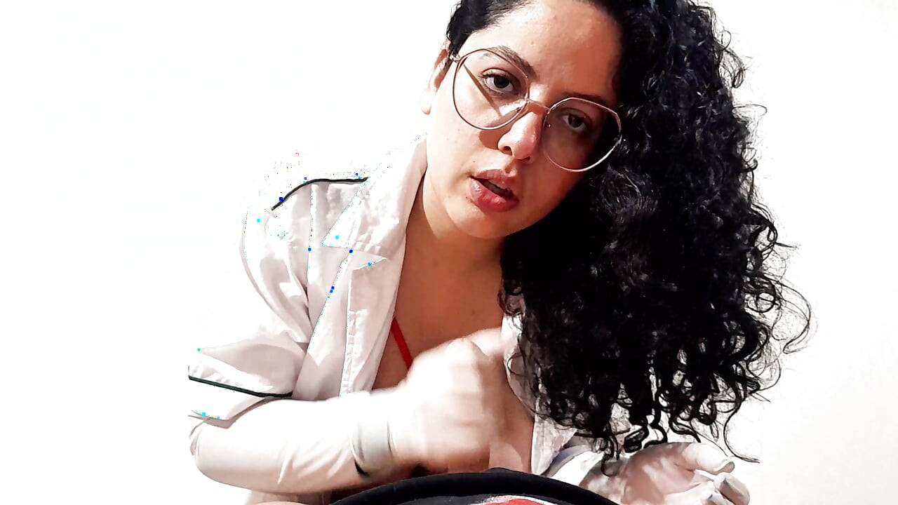 欲望を抑えきれず、患者のチンポをしゃぶる パート2