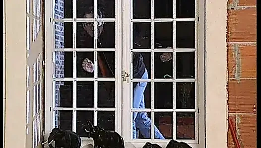 Горячая Горничная Сосет Член В Страстном Оральном Безумии