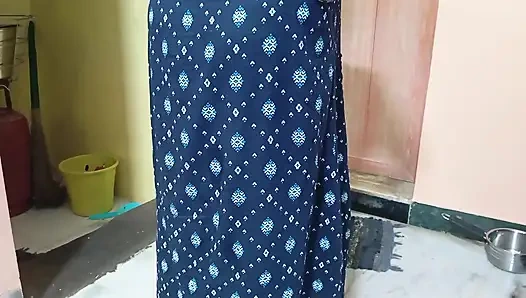 Hintli büyük memeli teyze yürüyüşü