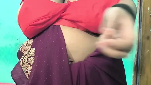 Gadis hot india dengan kain sprei ini lagi muasin pesonanya!