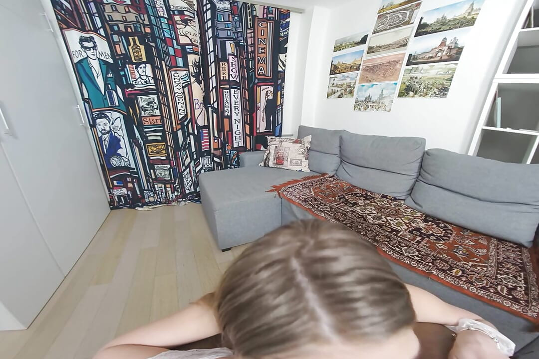 Hazel Grace striptiz yaparken sevgilisini emiyor