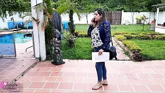 I meet a girl by chance but I find her so sexy that without thinking I made her a proposal to fuck her - Porn in English