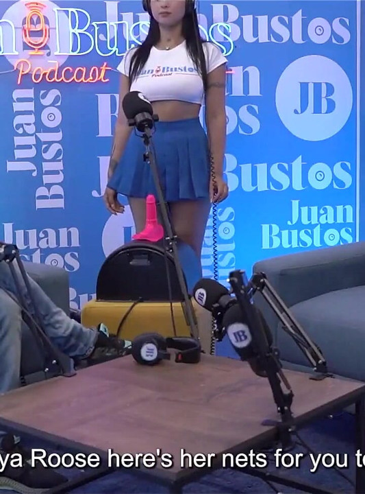 Kataleya Ross, latina huilée aux beaux seins, saute sur la machine à vibromasseur jusqu’à ce qu’elle jouisse ! Juan Bustos, podcast