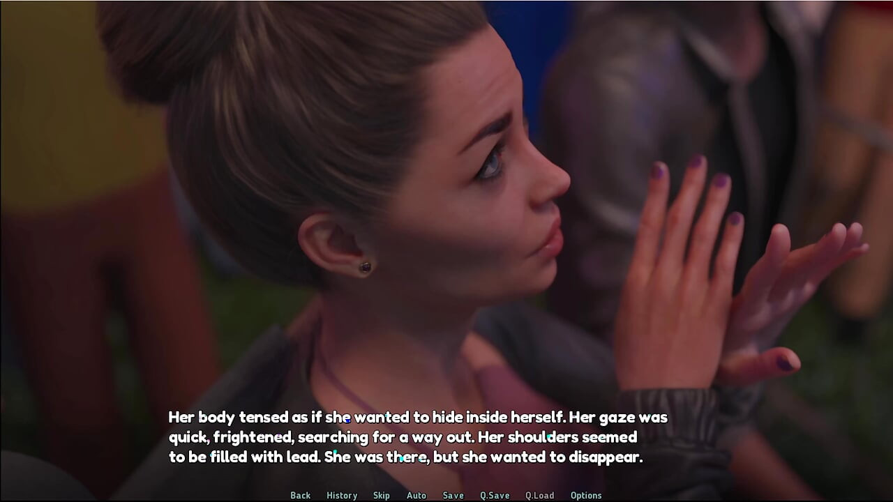 Bonds Between 6 Logan Fingered Mia in the Hottub
