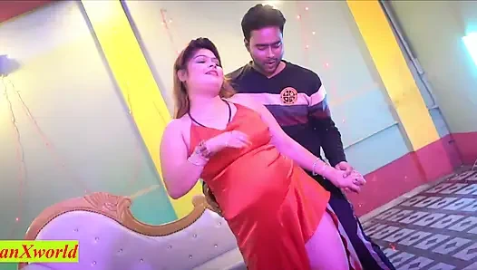 Office Boss fucking my Beautiful Girlfriend! Indian Boss Sex