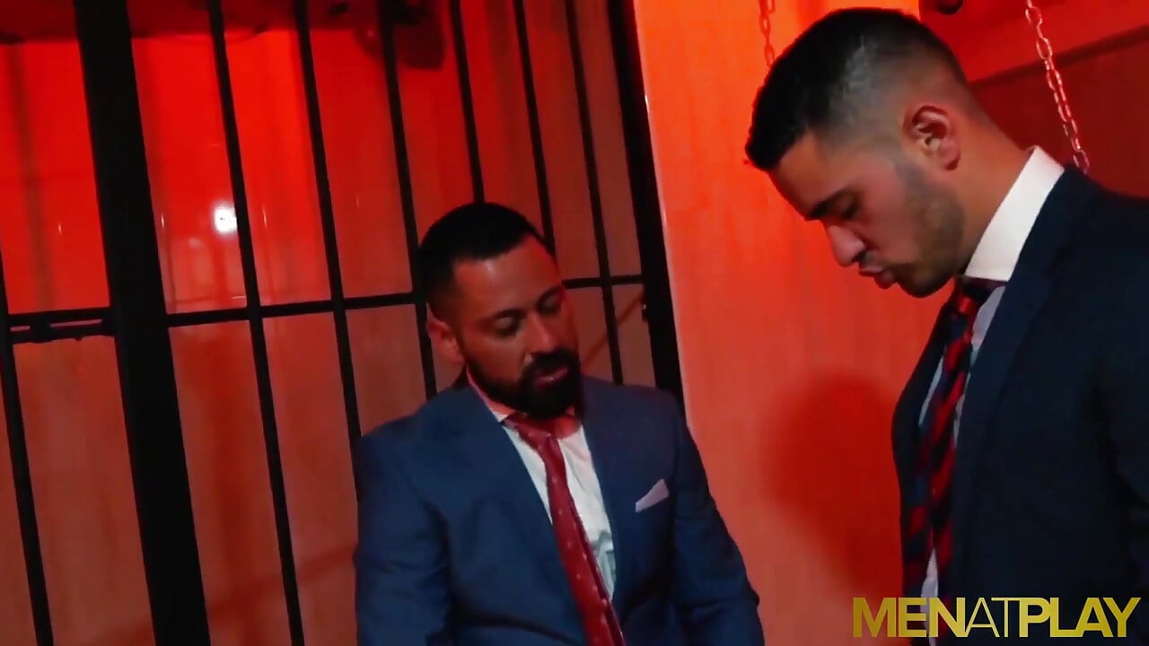 MENATPLAY - Dominant suited man Cristian Sam fucks Robbie Rojo