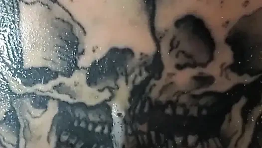 Brüste in Öl, Banane in Muschi.