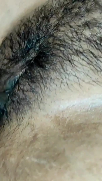 Oduševljen trenutak iz "Desi Seks, jebao sam svoju snaju nakon buđenja domaći -full HD seks video"