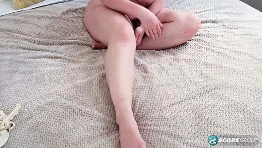 Что нужно знать о горячей разговористке Сантане Айо