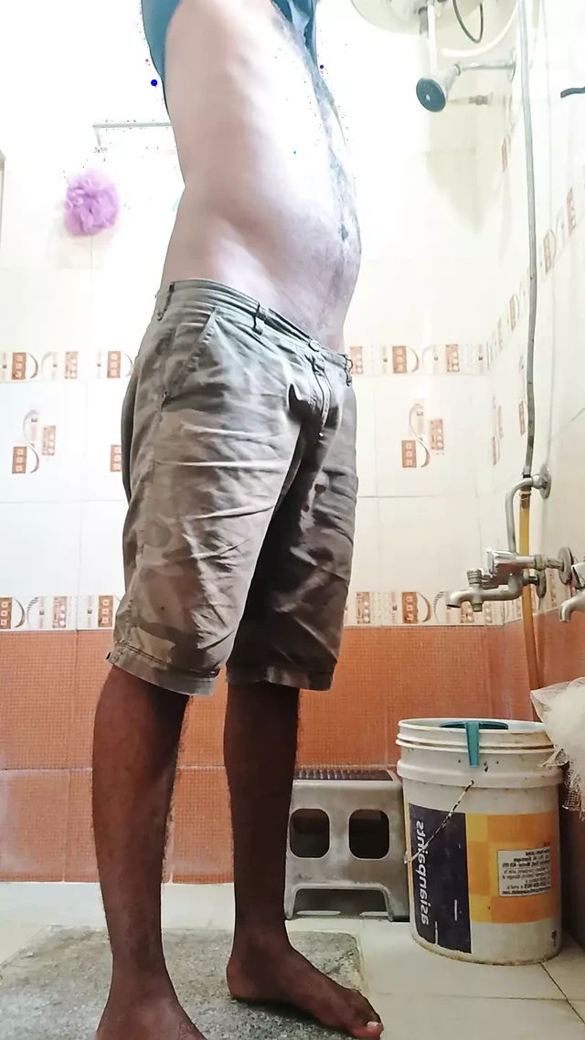 Masturbating during naked bath