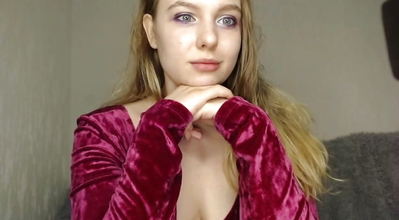 Bbw jucielussie in stockings sexy fingering pussy