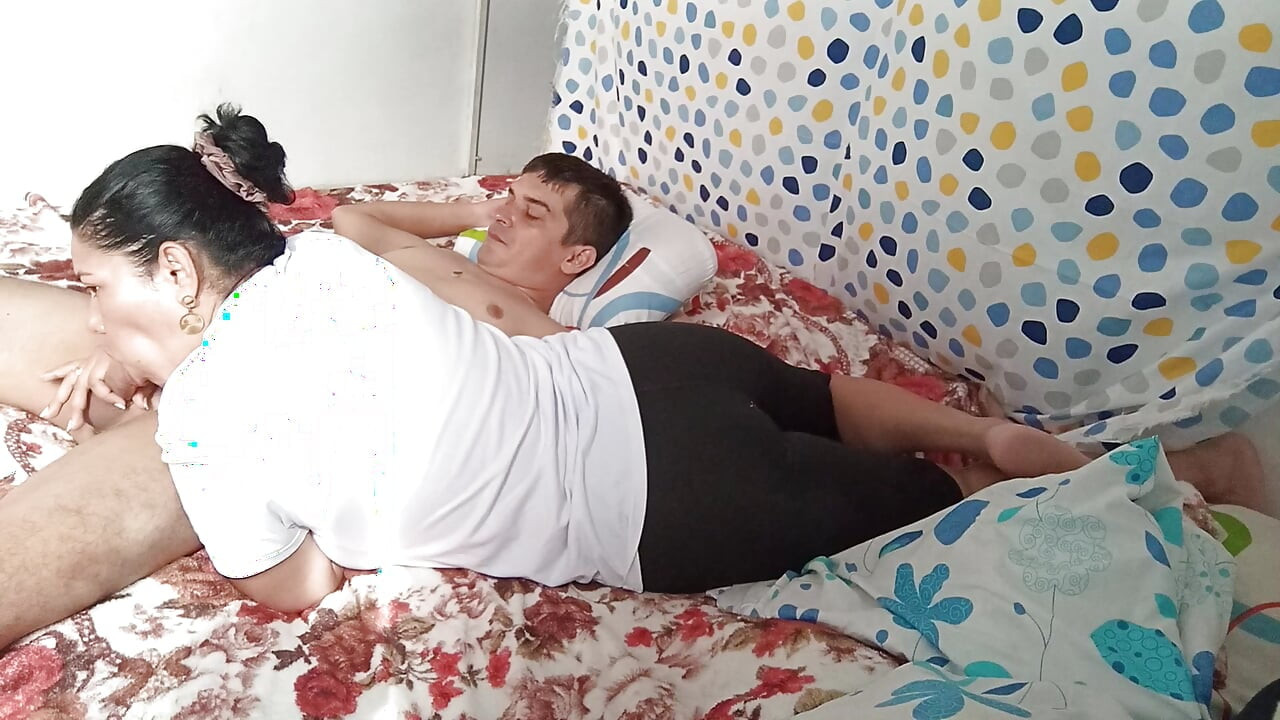 Spremna za ljubav do grla