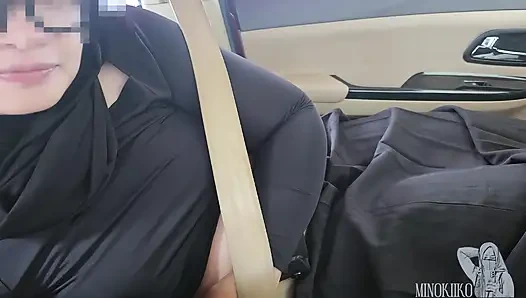 Беру коллегу в хиджабе за город на офисном автомобиле - Minokiiko