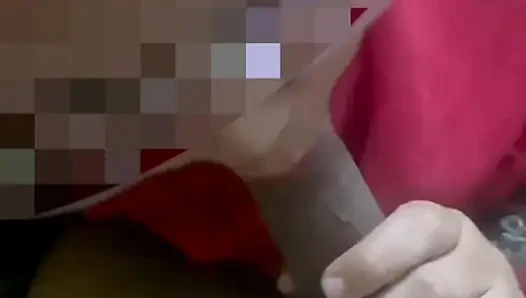 Awek melayu lagi asik nyepong kontol