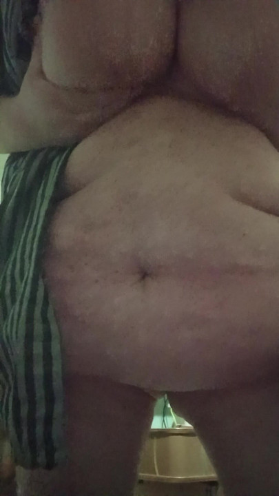 Nice titties n fat ass n small cock