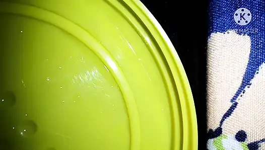 Женское доминирование. Двойной анальный фистинг. Дилдо и рука в заднице одновременно. Огромный батплаг