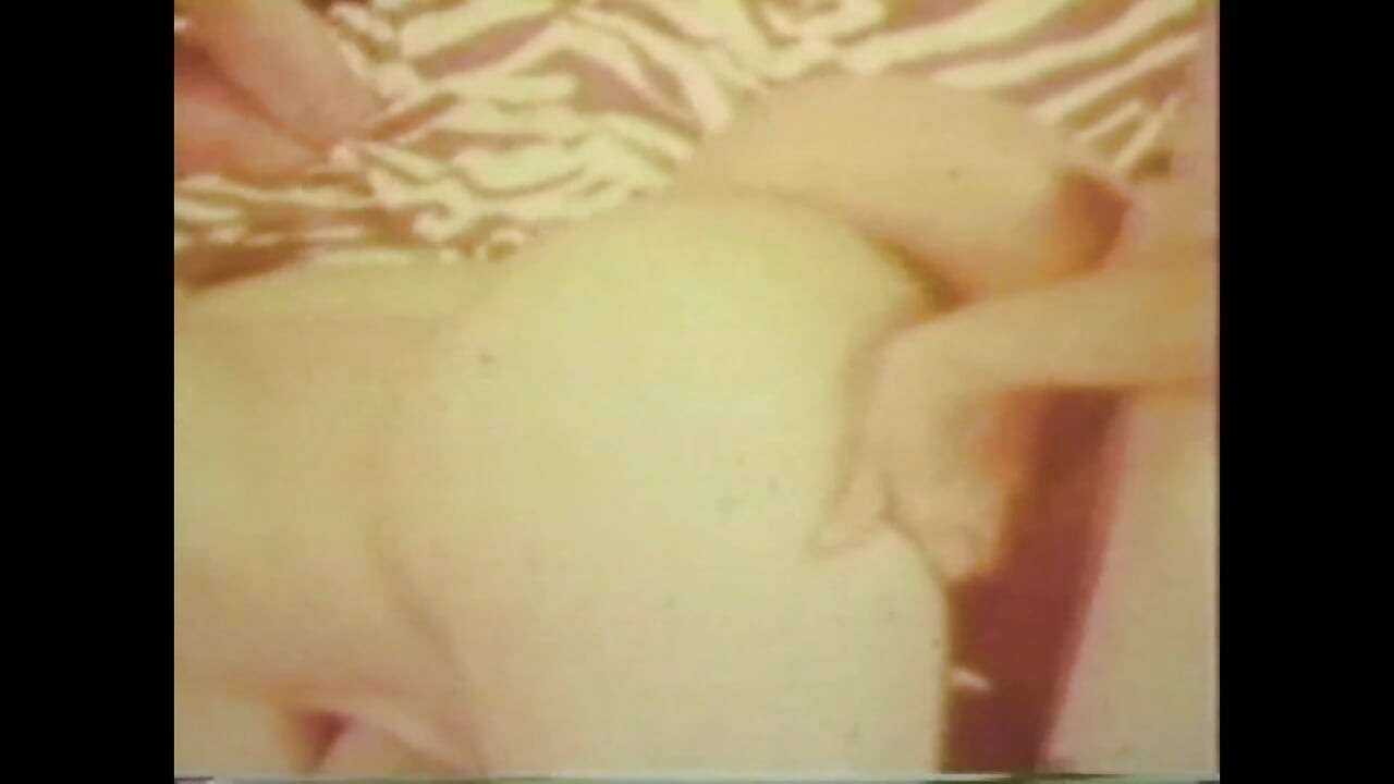 Лесбиянки трахают мужчину